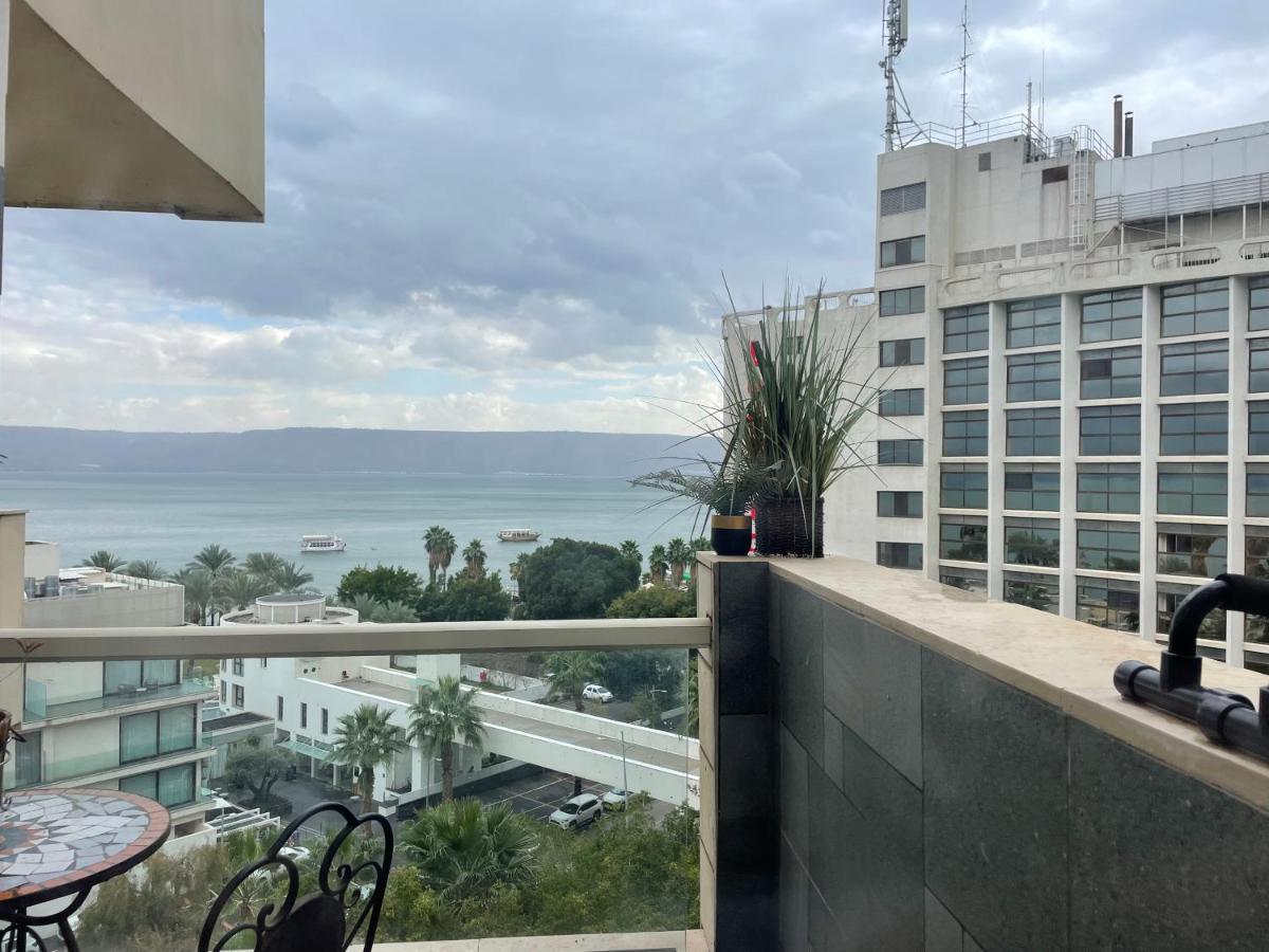 תכלת על הכינרת Light Blue On The Kinneret Lake 提比里亞 外观 照片